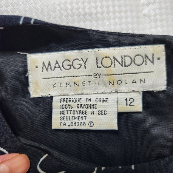 𝅺MAGGY London  Black Floral Mini Dress - Picture 3 of 7